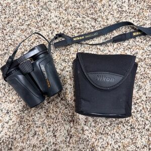 Nikon Prostaff 12x25 Black Binoculars with Carrying Pouch
